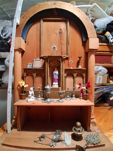 Hausaltar aus holz - hausaltar, holz,